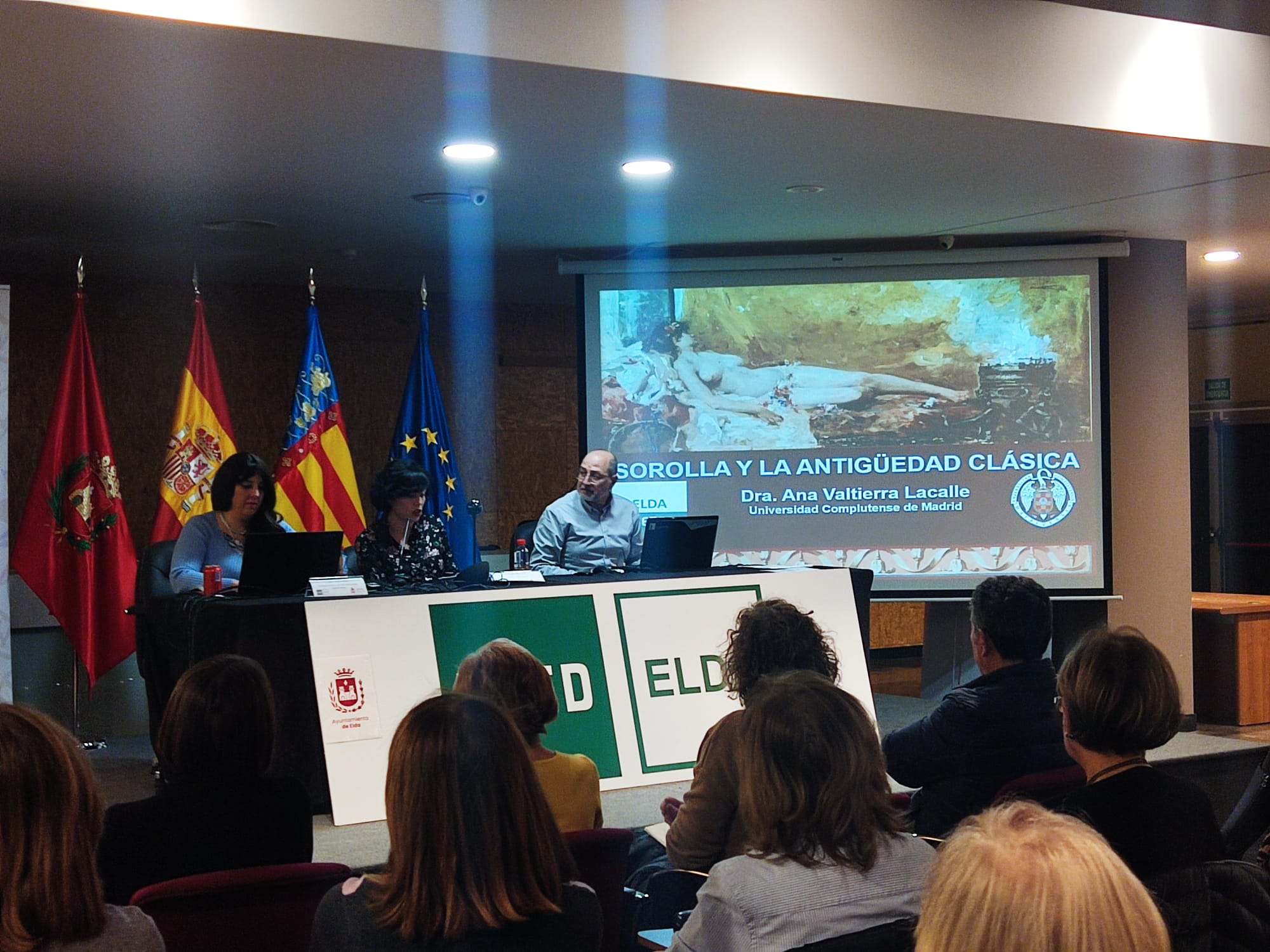En este momento estás viendo Los alumnos del Taller de Arte asistieron a la ponencia SOROLLA Y LA ANTIGÜEDAD CLÁSICA en ELDA.
